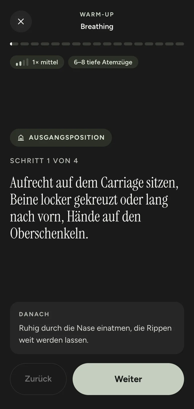 Unterrichtsmodus: dunkler Bildschirm, ein Schritt in großer Schrift, darunter die Danach-Vorschau